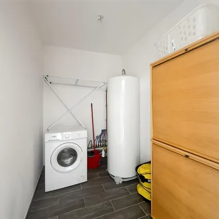 Maison C Pensión 3*
